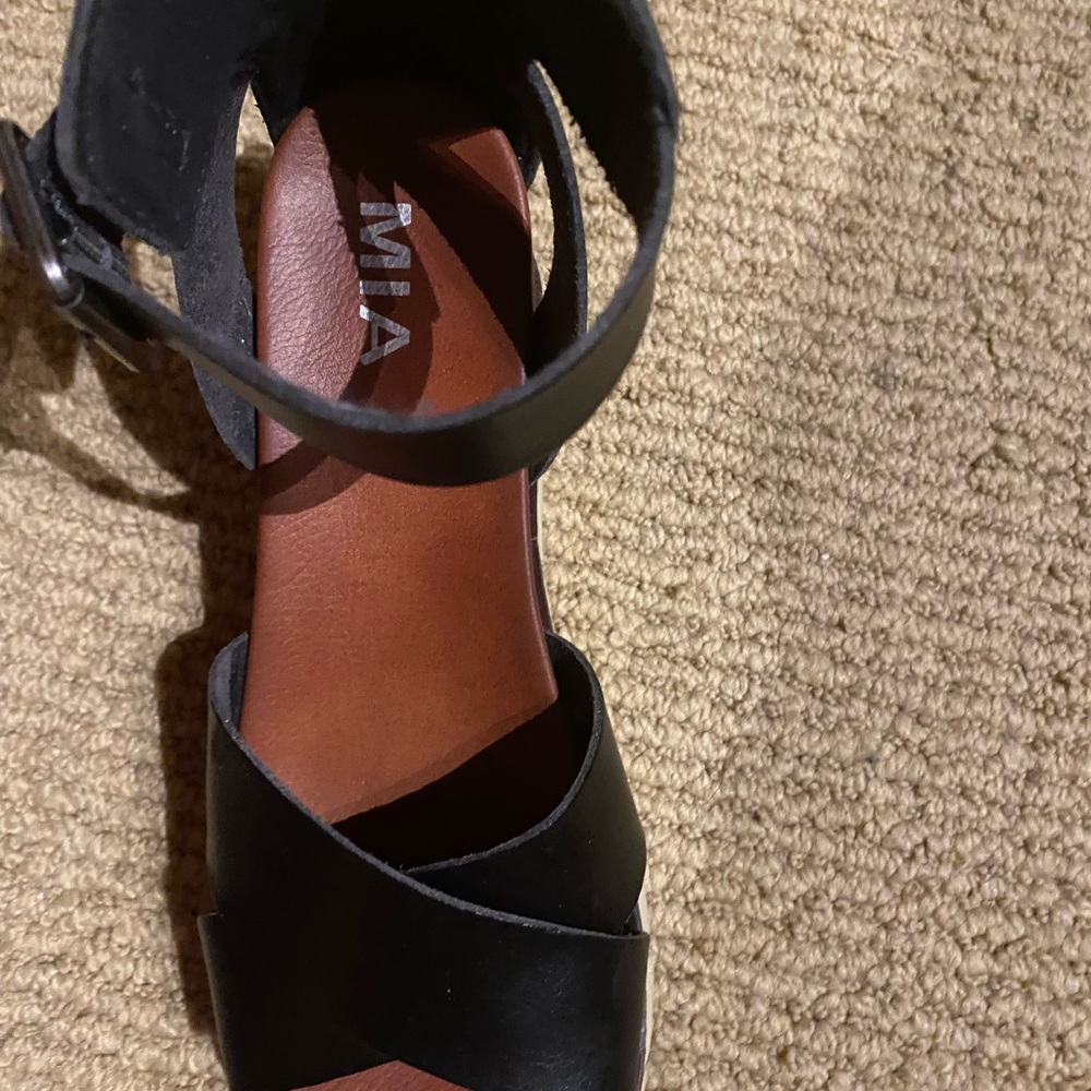 MIA black sport wedge sandals 6.5